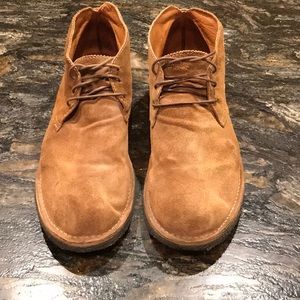 Men’s Caramel Suede Chukka boots